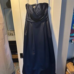 David’s Bridal Classic navy crisscross bodice satin strapless dress with pockets